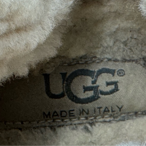 UGG Abree Short Made in Italy Shearling Boots – Size 8 (Style 1009250) - Picture 8 of 9